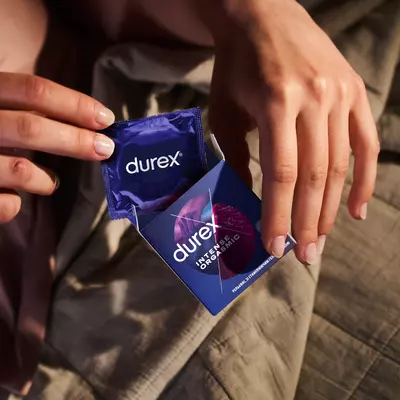 Презервативи Дюрекс (Durex Intense Orgasmic) рельєфні зі стимулюючим гелем-змазкою 3 шт — Фото 6