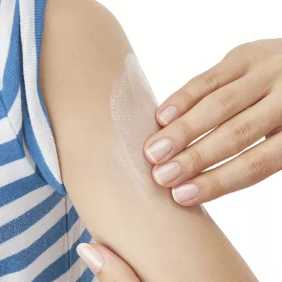 Виши (Vichy) Капиталь Солей спрей солнцезащитный детский с технологией "Анти-песок" SPF50+ 200 мл — Фото 4