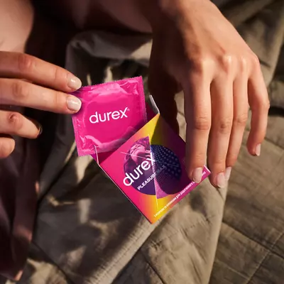 Презервативи Дюрекс (Durex Pleasuremax) з крапками та ребрами 3 шт — Фото 6