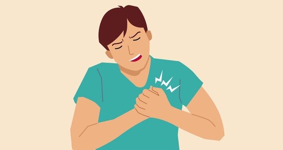 Тяжело дышать и давит в груди: причины и лечение